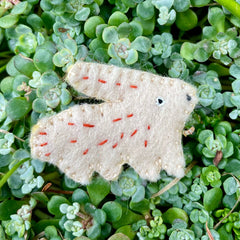 sewing tutorial: spring rabbit pin