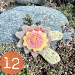 plant-dyed wool felt flower pins (new batch!)