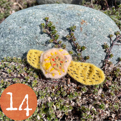 plant-dyed wool felt flower pins (new batch!)