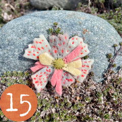 plant-dyed wool felt flower pins (new batch!)