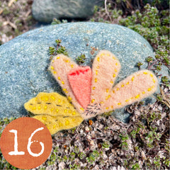 plant-dyed wool felt flower pins (new batch!)