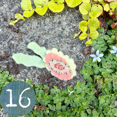 plant-dyed wool felt flower pins (new batch!)