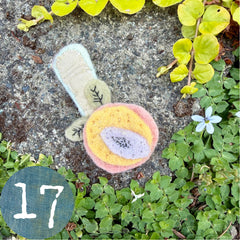 plant-dyed wool felt flower pins (new batch!)