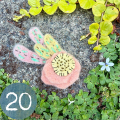 plant-dyed wool felt flower pins (new batch!)