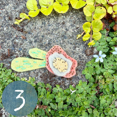plant-dyed wool felt flower pins (new batch!)