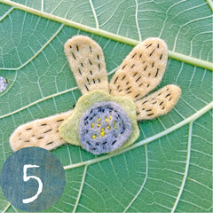 wool felt flower pins (new batch!)
