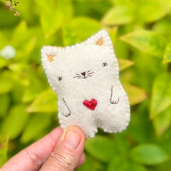 sewing tutorial: tiny cat friend