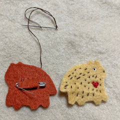 sewing tutorial: loving bear pin