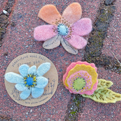wool felt flower pins (new batch!)