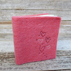 little felt journal: hearts