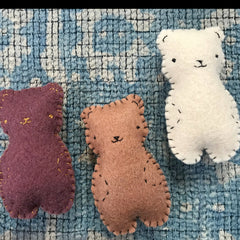 free sewing tutorial: bear pocket pal
