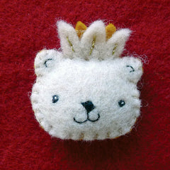 decorative wool pin: bear face