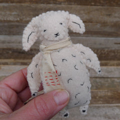 DIY pocket pal: little sheep