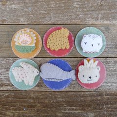 decorative wool pin: bear face