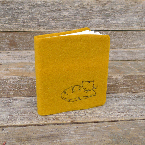 little felt journal: cat