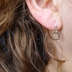 earrings: loop
