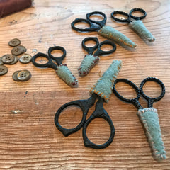 pocket sewing kit