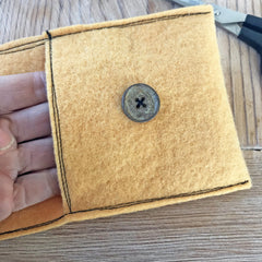 free sewing tutorial: felt pocket