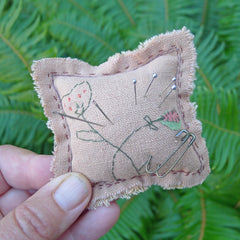 pin cushion: dusty rose/flowers
