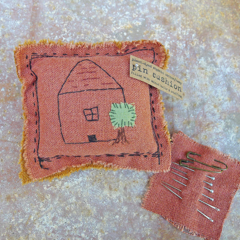 pin cushion: terracotta/house