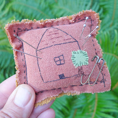 pin cushion: terracotta/house