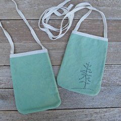 pocket purse: green/tree