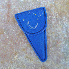 scissor slip: blue/moon & stars