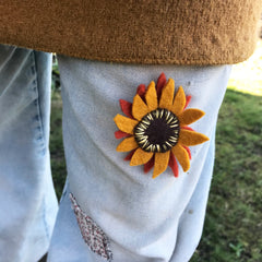 free sewing tutorial: sunflower pin