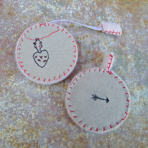 tape measure: lavender-brown/heart charm