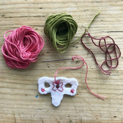 free sewing tutorial: floral uterus pin